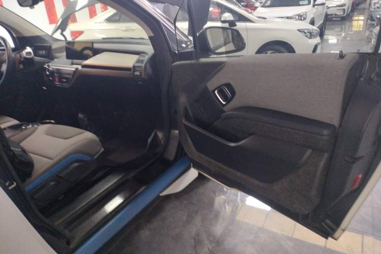 Used BMW i3 2018 Luxury Model Right Front Door Interior