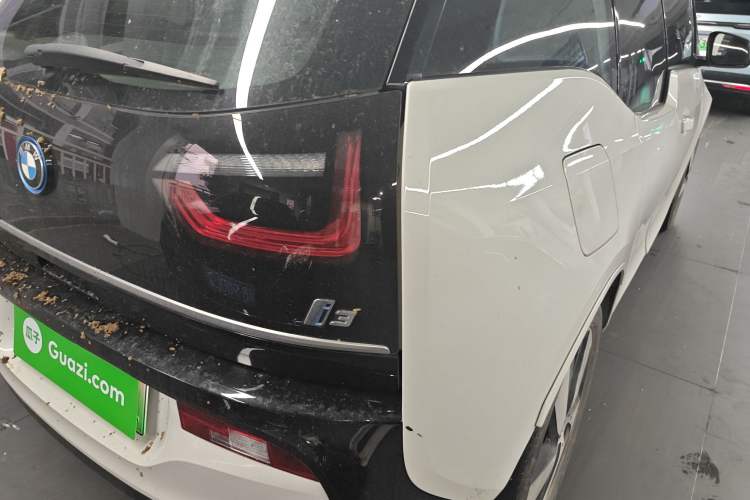 Used BMW i3 2018 Luxury Model Right Rear Taillight