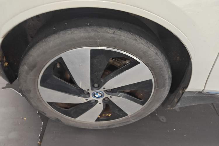 Used BMW i3 2018 Luxury Model Right Rear Wheel Hub
