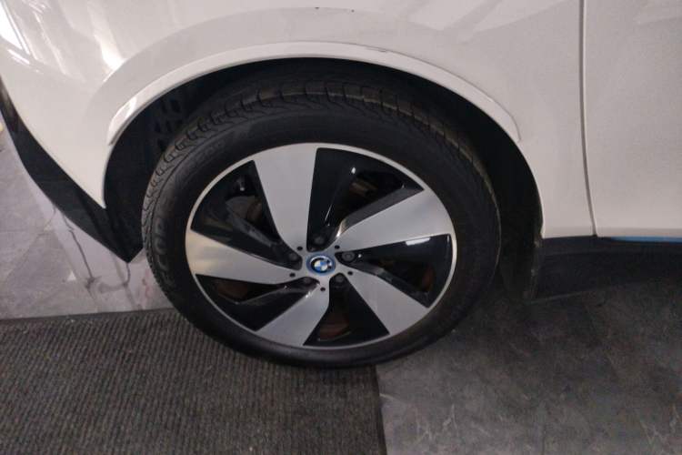 Used BMW i3 2018 Luxury Model Right Rear Wheel Hub