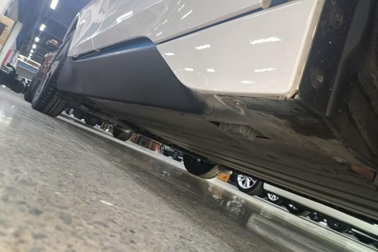 Used BMW i3 2018 Luxury Model Right Side Sill
