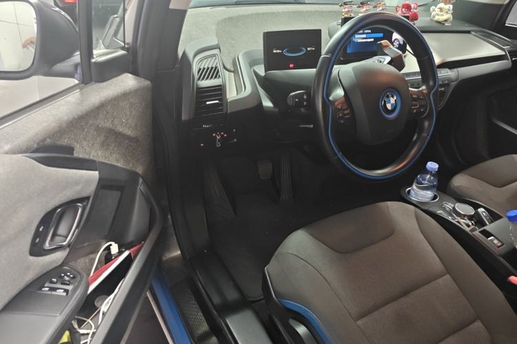 Used BMW i3 2018 Luxury Model Steering Wheel
