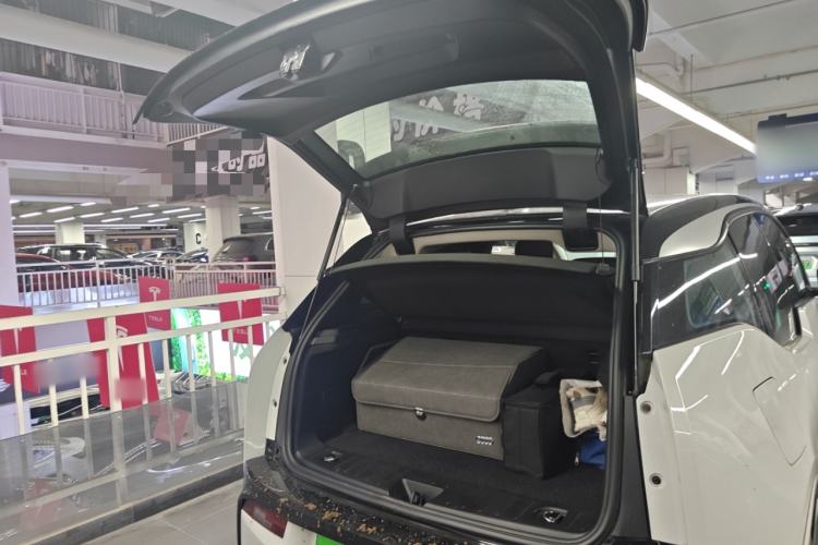 Used BMW i3 2018 Luxury Model Trunk
