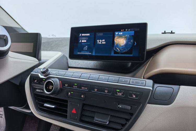 Used BMW i3 2019 Fast Charging Edition Interior 5