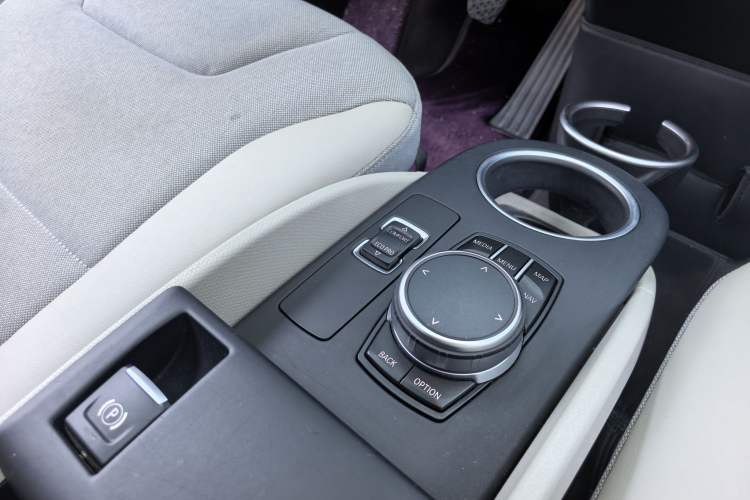 Used BMW i3 2019 Fast Charging Edition Interior 6