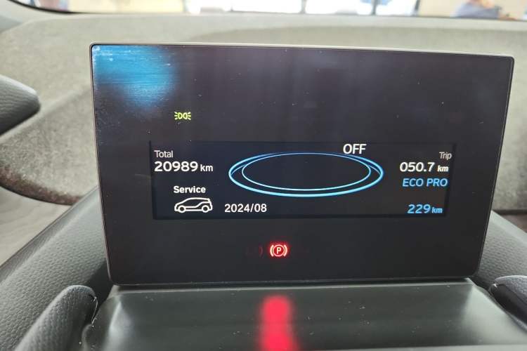 Used BMW i3 2019 Fast Charging Edition Odometer Close Up