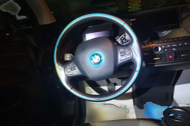 Used BMW i3 2019 Fast Charging Edition Steering Wheel