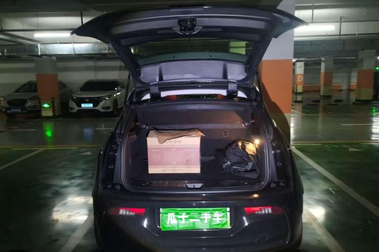 Used BMW i3 2019 Fast Charging Edition Trunk