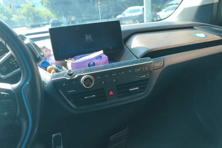 Used BMW i3 2019 Fast Charging Edition Audio And AC Panel