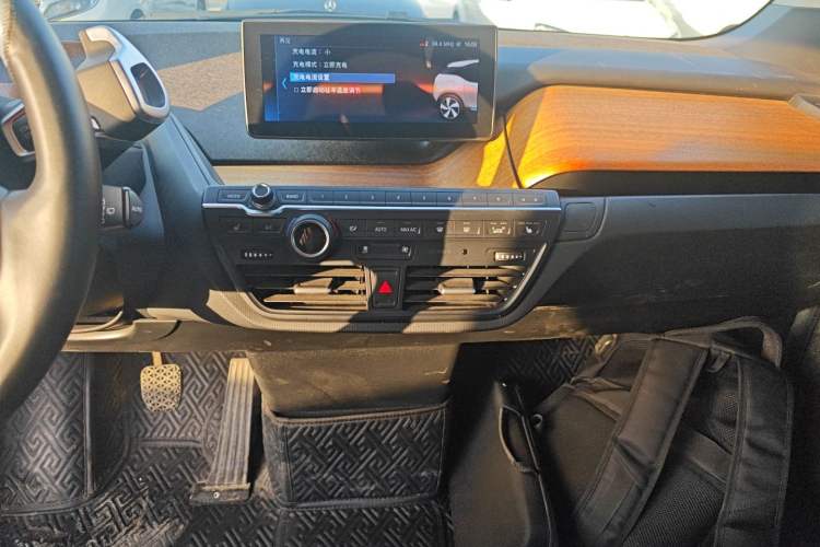 Used BMW i3 2019 Fast Charging Edition Audio And AC Panel