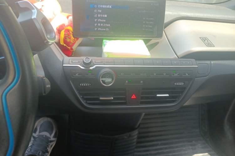 Used BMW i3 2019 Fast Charging Edition Audio And AC Panel