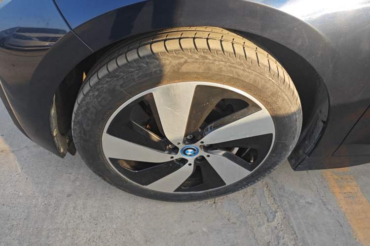 Used BMW i3 2019 Fast Charging Edition Left Front Wheel Hub