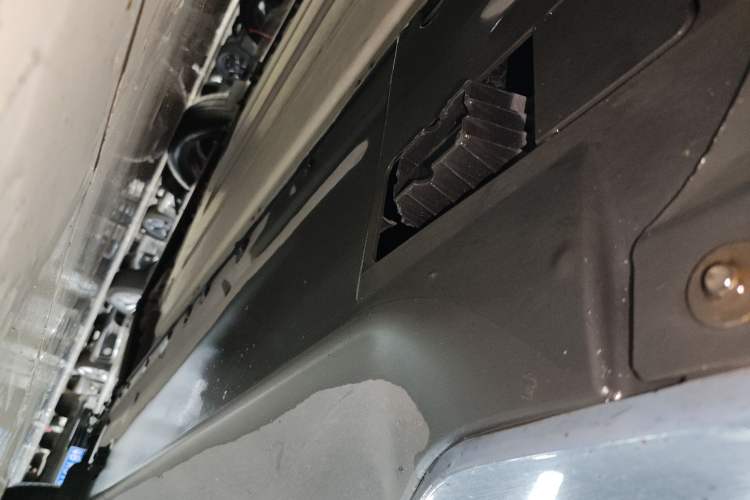 Used BMW i3 2019 Fast Charging Edition Left Side Sill