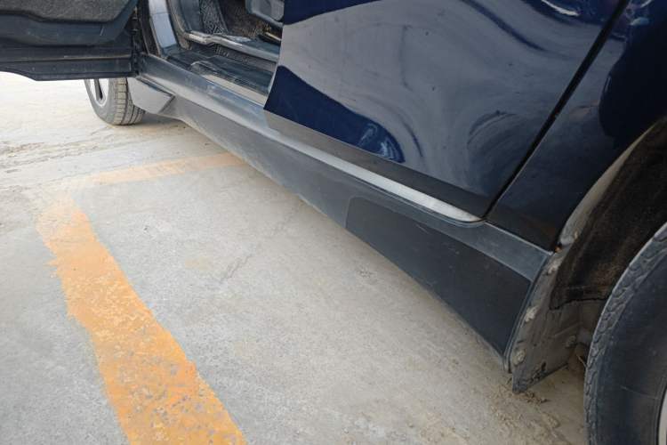 Used BMW i3 2019 Fast Charging Edition Left Side Sill