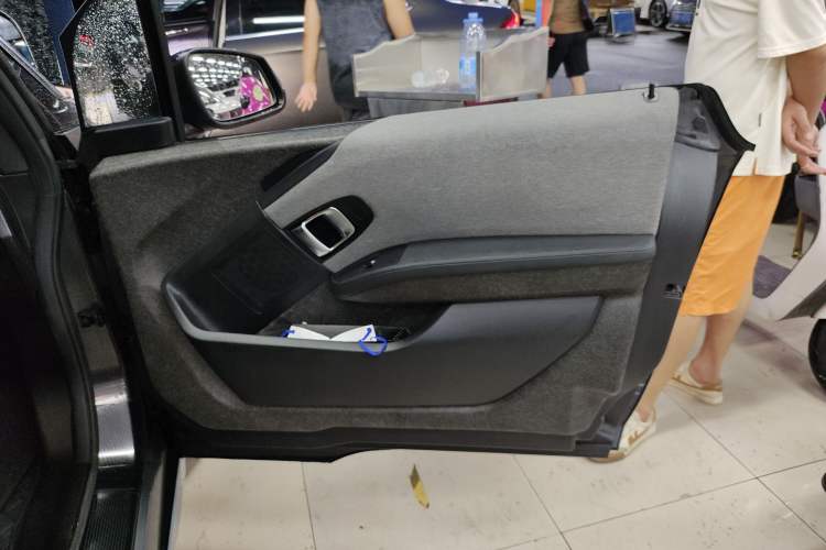 Used BMW i3 2019 Fast Charging Edition Right Front Door Interior