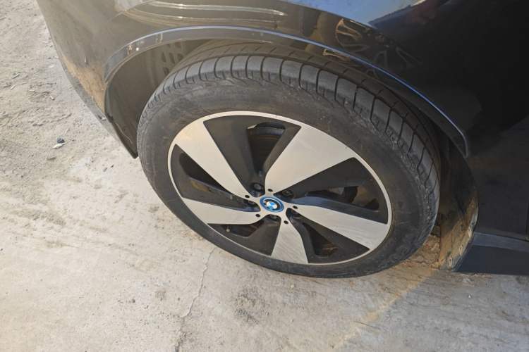 Used BMW i3 2019 Fast Charging Edition Right Rear Wheel Hub