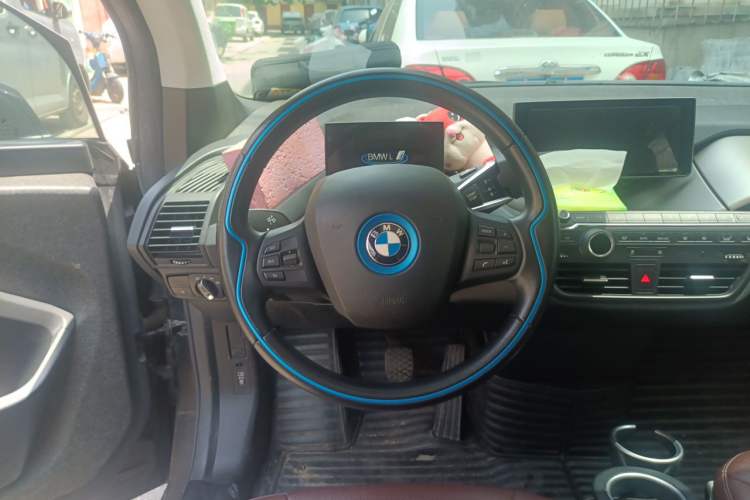 Used BMW i3 2019 Fast Charging Edition Steering Wheel