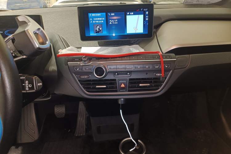 Used BMW i3 2019 Fast Charging Edition Audio And AC Panel