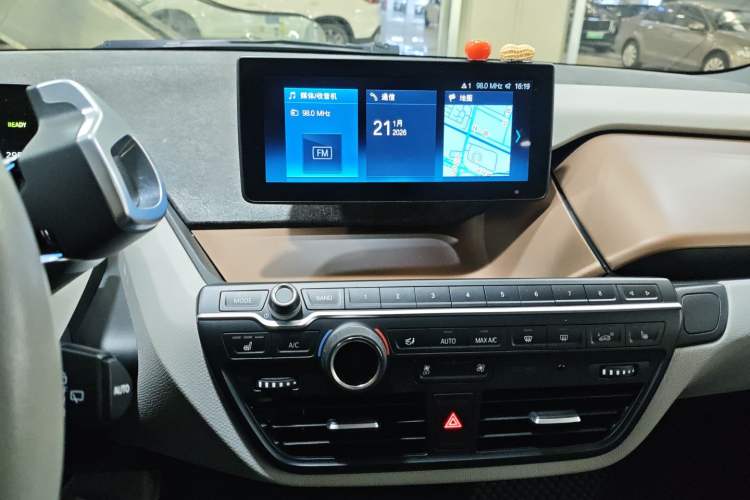 Used BMW i3 2019 Fast Charging Edition Audio And AC Panel