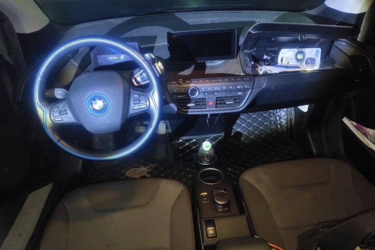 Used BMW i3 2019 Fast Charging Edition Center Console