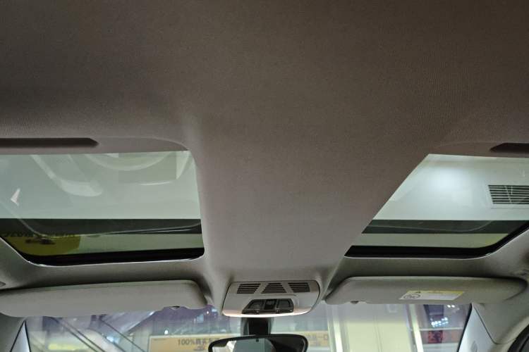 Used BMW i3 2019 Fast Charging Edition Headliner
