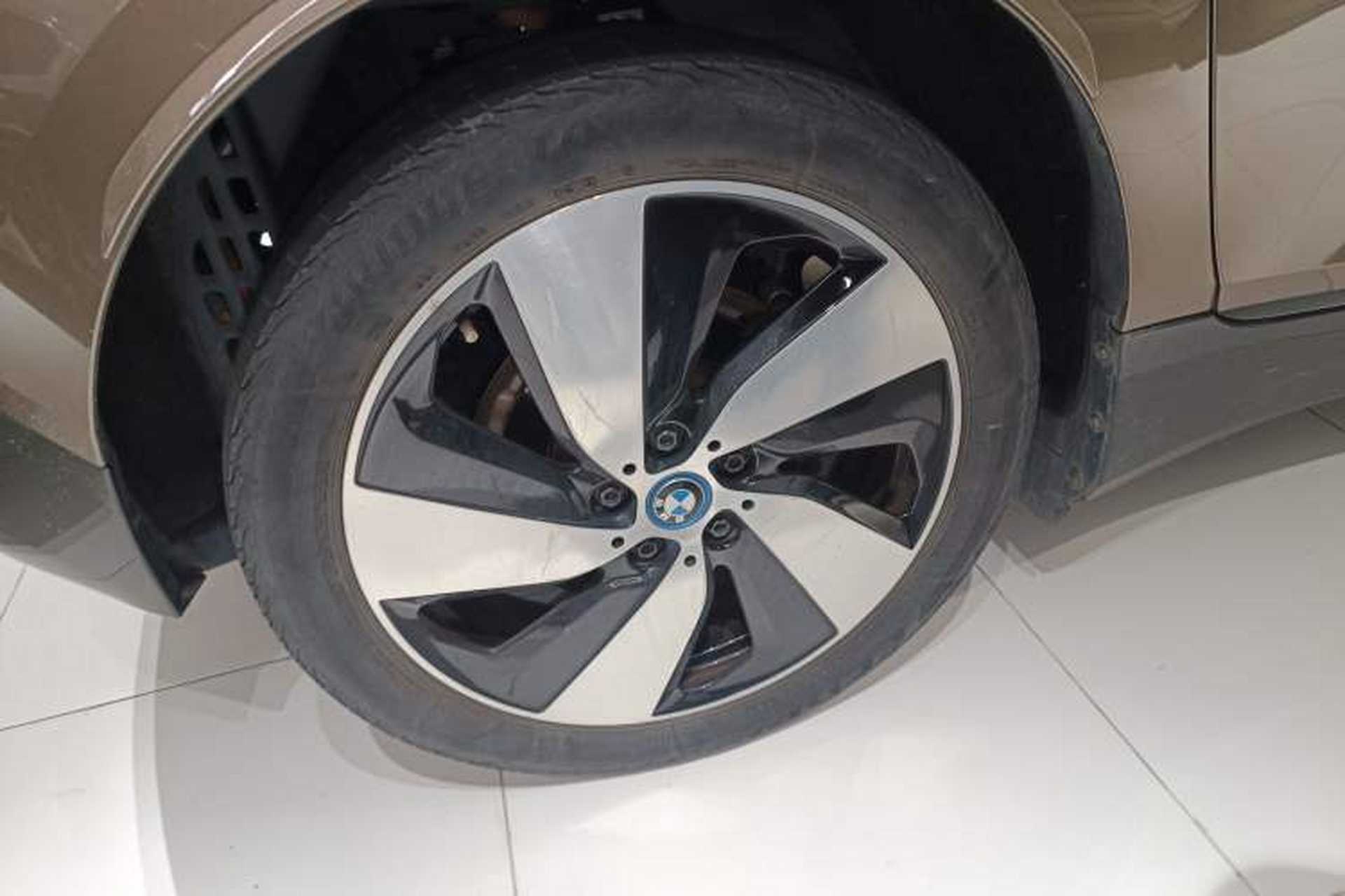Used BMW i3 2019 Fast Charging Edition Right Rear Wheel Hub
