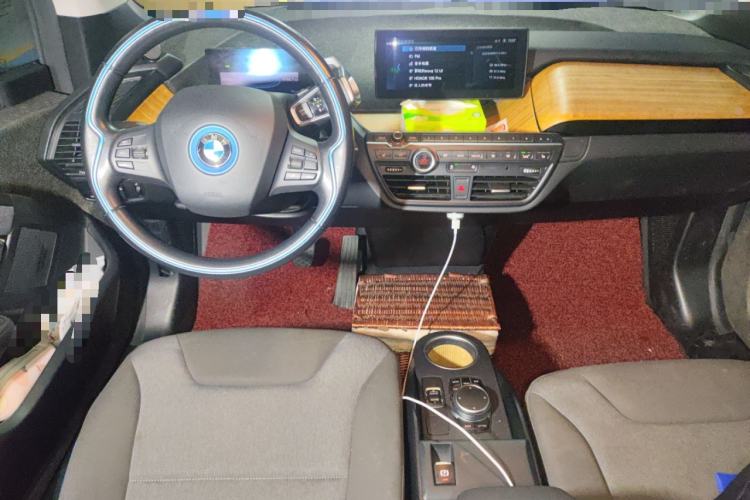 Used BMW i3 2019 Fast Charging Edition Center Console