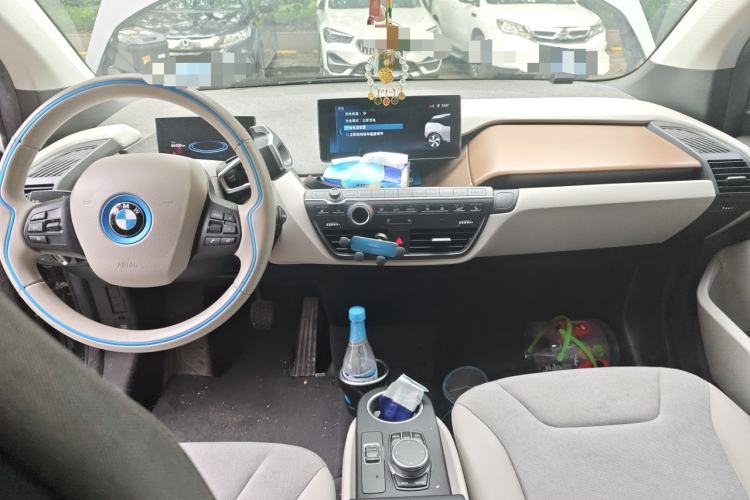 Used BMW i3 2019 Fast Charging Edition Center Console