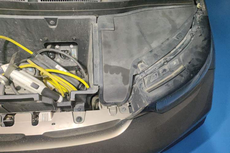 Used BMW i3 2019 Fast Charging Edition Engine Bay Left
