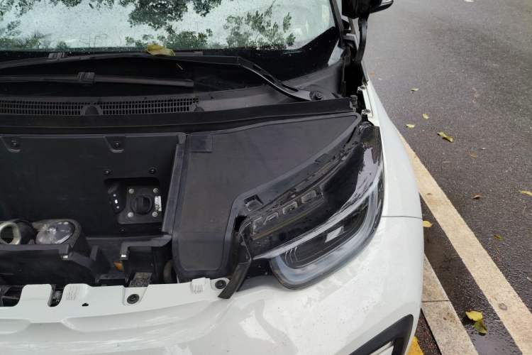 Used BMW i3 2019 Fast Charging Edition Engine Bay Left