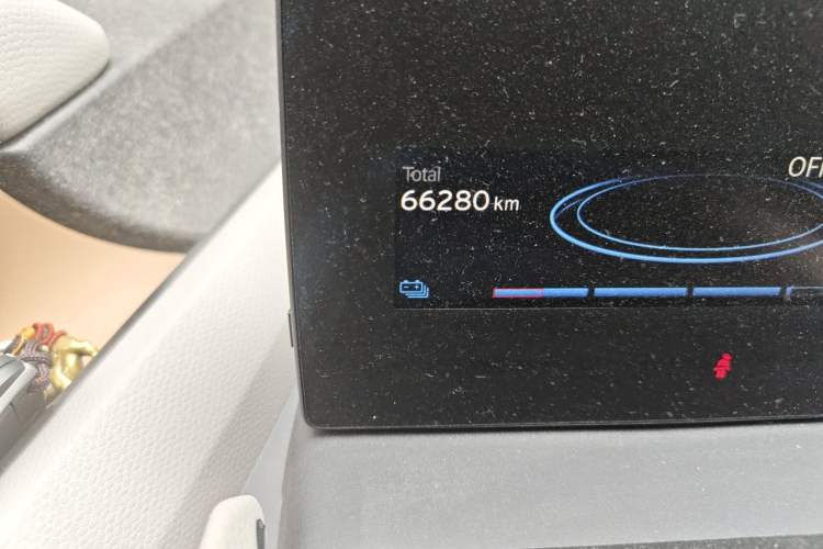 Used BMW i3 2019 Fast Charging Edition Odometer Close Up