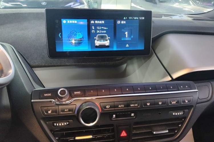 Used BMW i3 2019 Fast Charging Edition Audio And AC Panel