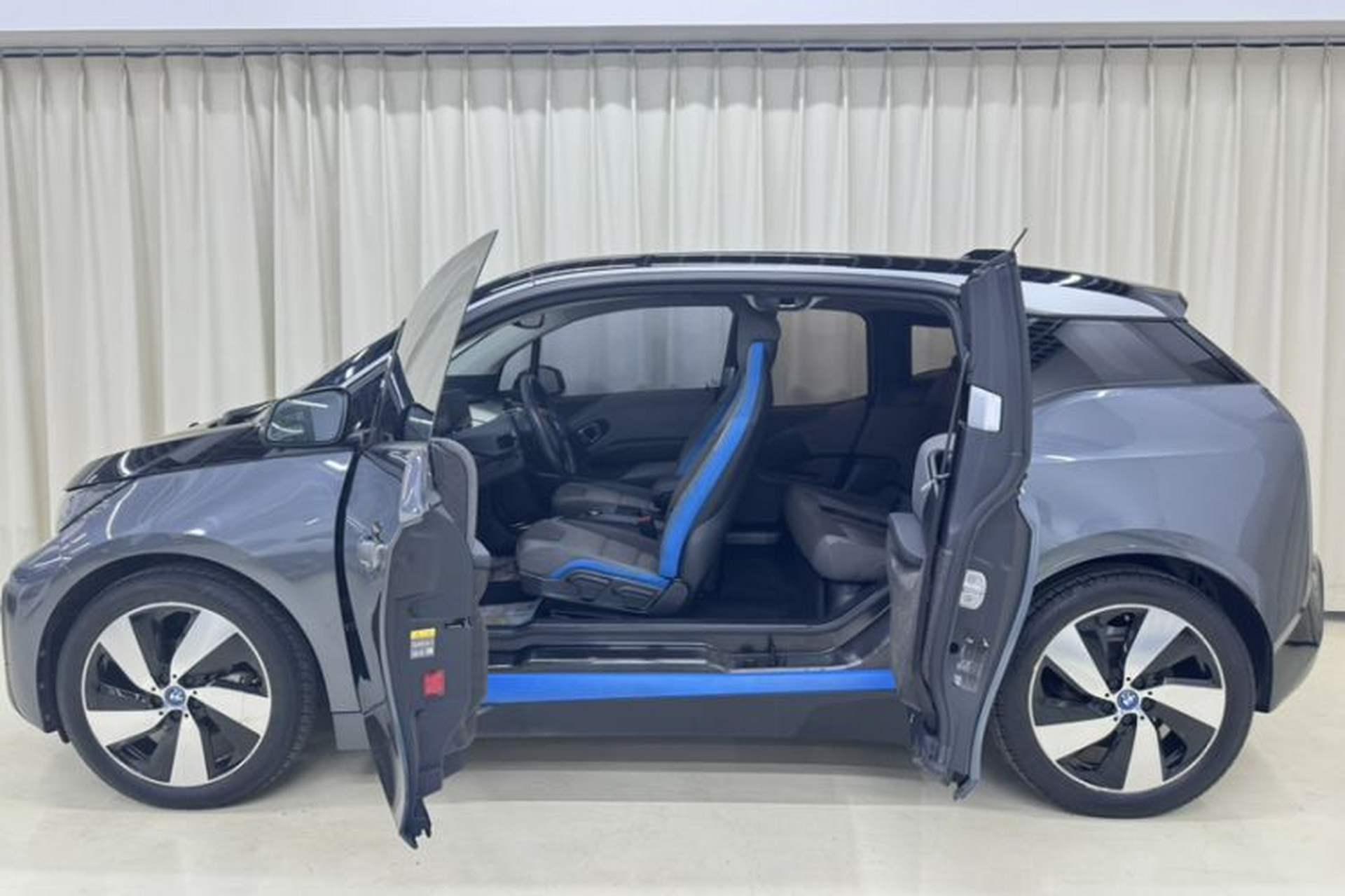 Used BMW i3 2019 Fast Charging Edition Exterior 4