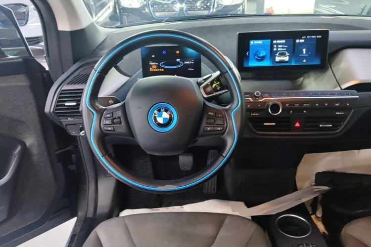 Used BMW i3 2019 Fast Charging Edition Steering Wheel
