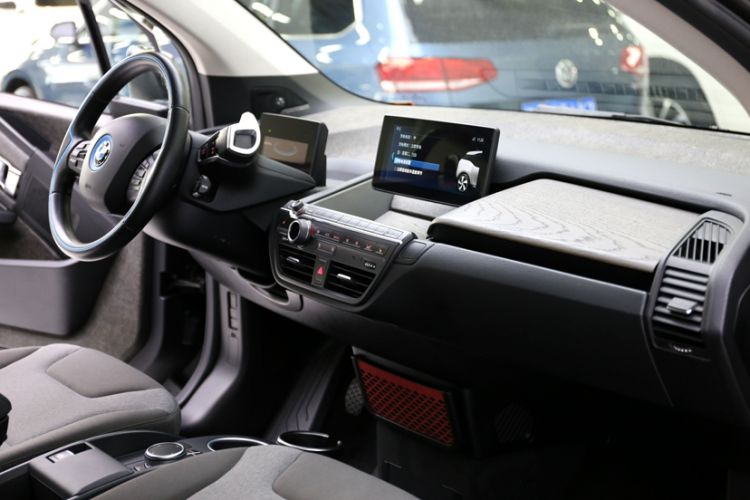 Used BMW i3 2019 Fast Charging Edition Interior 4