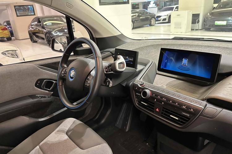 Used BMW i3 2019 Fast Charging Edition Interior 6