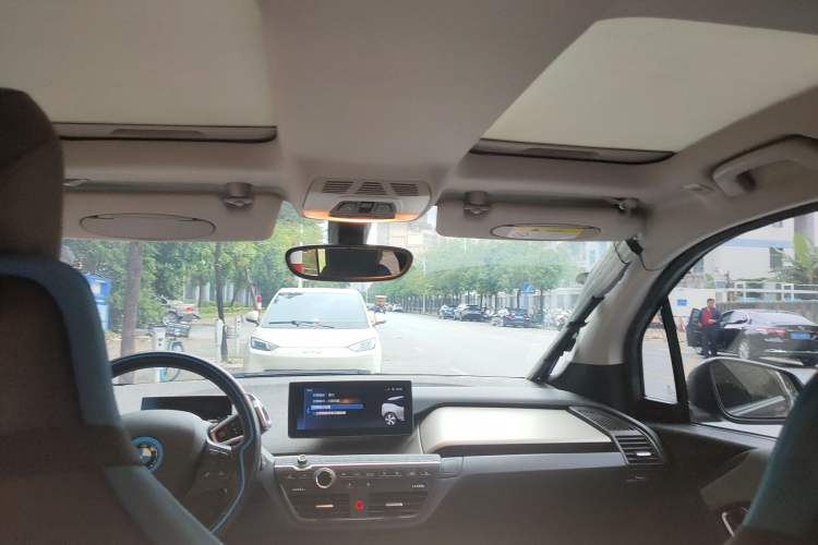 Used BMW i3 2019 Fast Charging Edition Headliner