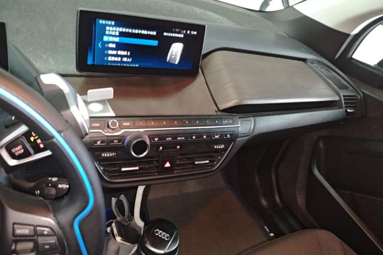 Used BMW i3 2019 Fast Charging Edition Audio And AC Panel