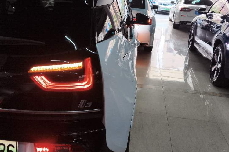 Used BMW i3 2019 Fast Charging Edition Exterior 3
