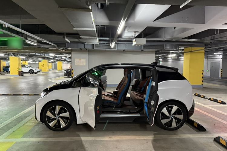 Used BMW i3 2019 Fast Charging Edition Exterior 8