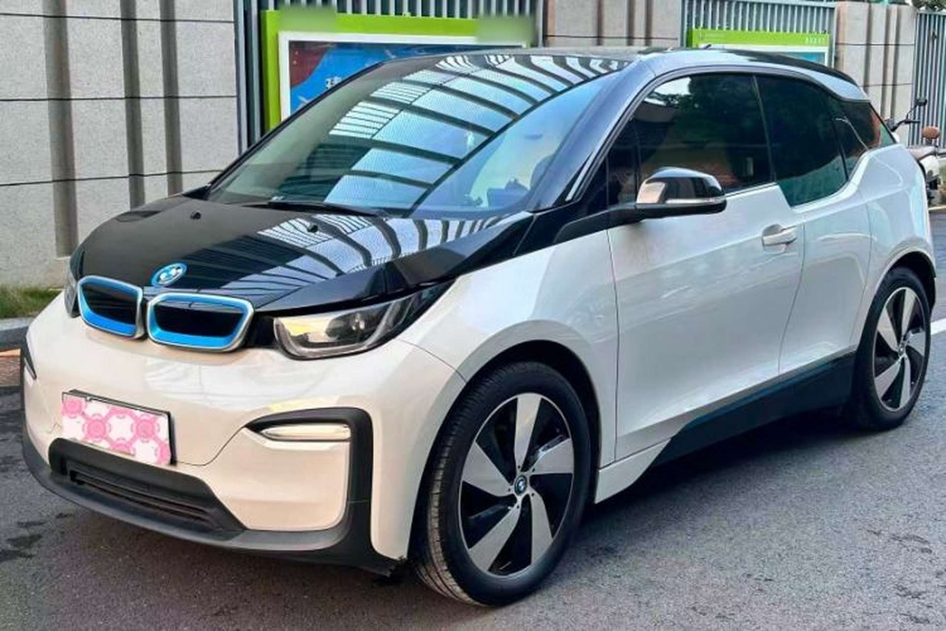 Used BMW i3 2019 Fast Charging Edition Front Left 45 Deg