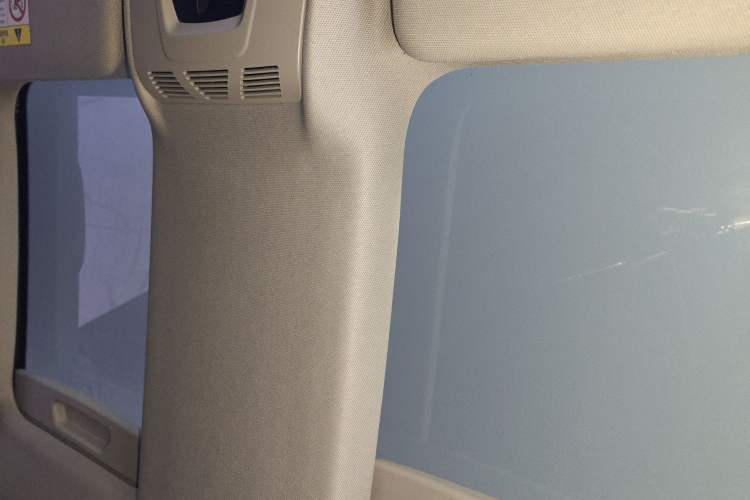 Used BMW i3 2019 Fast Charging Edition Headliner