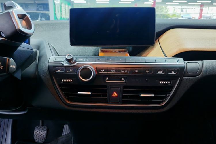 Used BMW i3 2019 Fast Charging Edition Interior 13