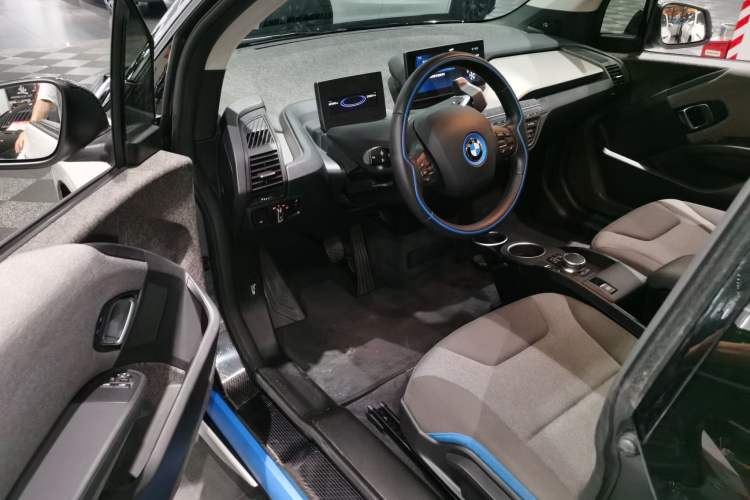 Used BMW i3 2019 Fast Charging Edition Interior 3