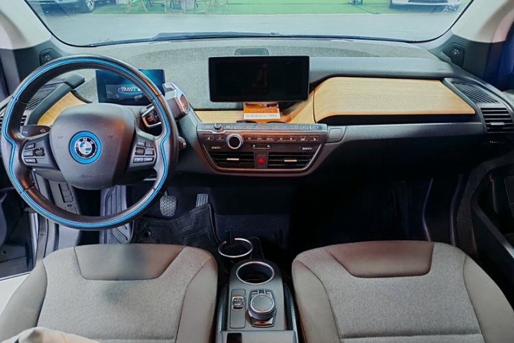 Used BMW i3 2019 Fast Charging Edition Interior 5