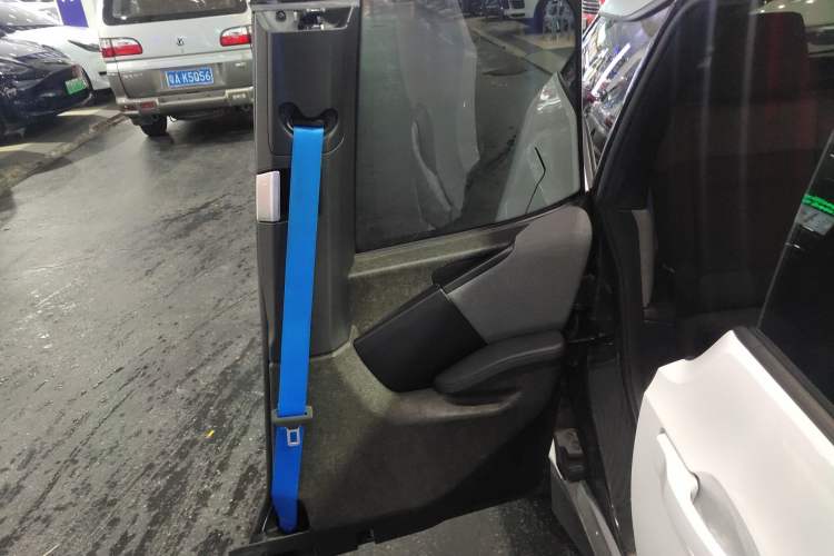 Used BMW i3 2019 Fast Charging Edition Interior 6
