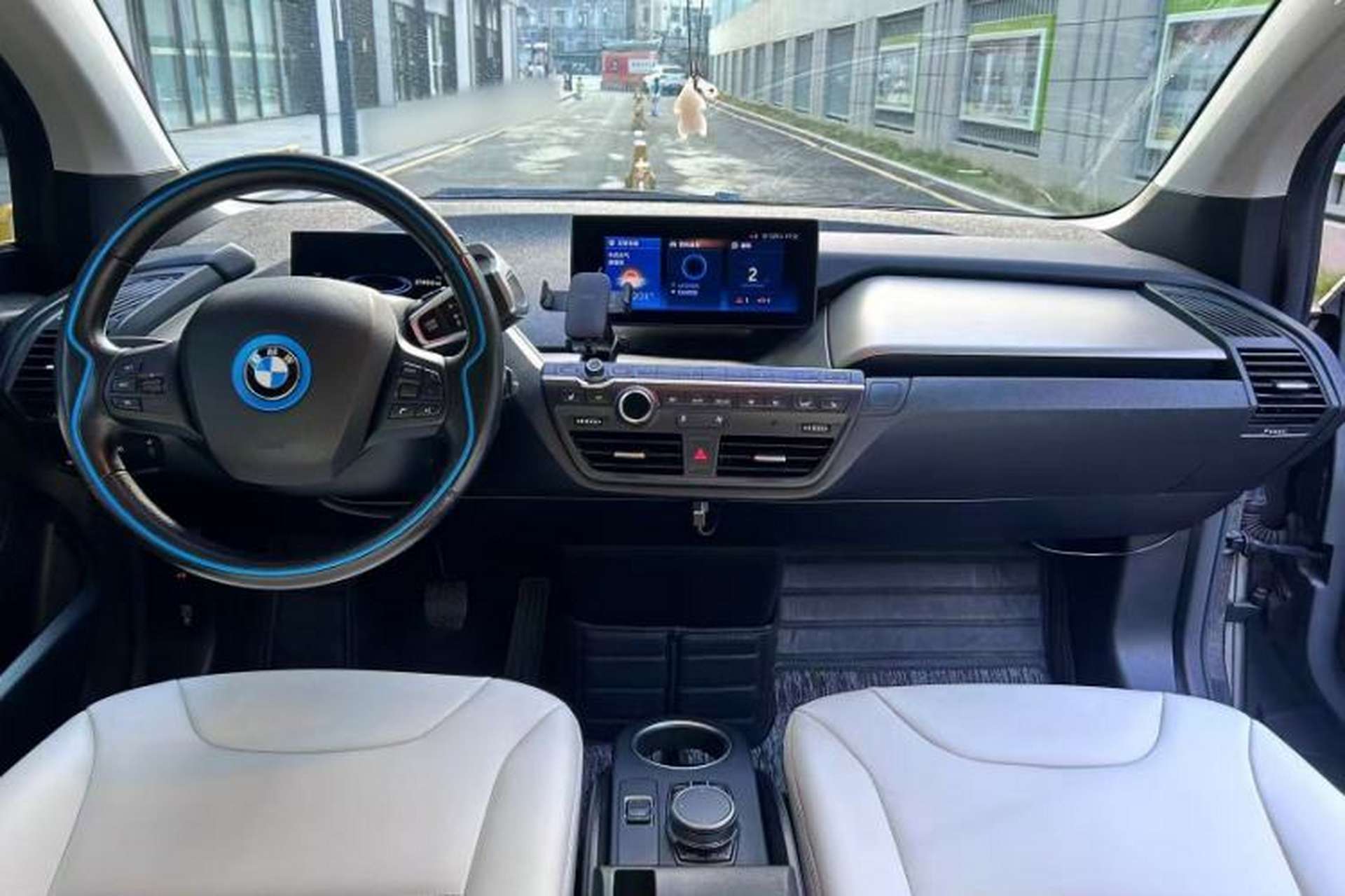 Used BMW i3 2019 Fast Charging Edition Interior 7
