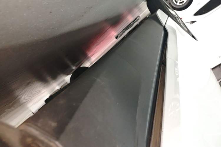 Used BMW i3 2019 Fast Charging Edition Left Side Sill