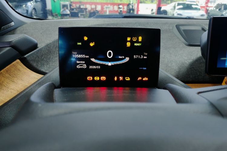 Used BMW i3 2019 Fast Charging Edition Odometer Close Up