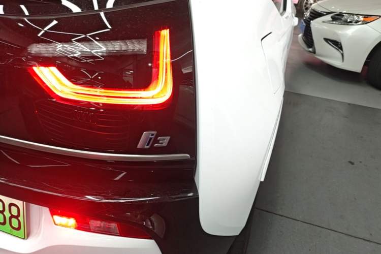 Used BMW i3 2019 Fast Charging Edition Right Rear Taillight
